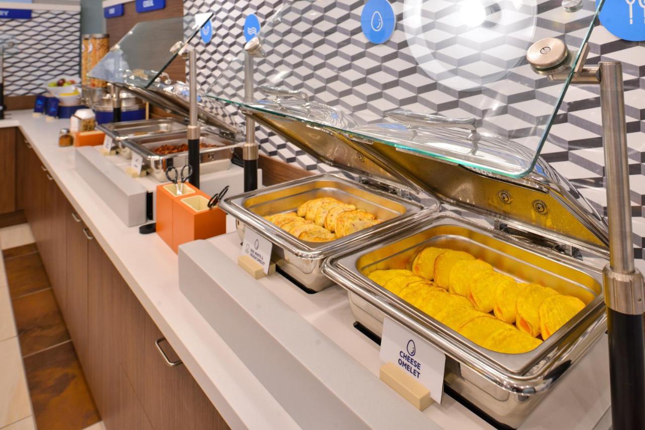 Holiday Inn Express & Suites Nevada By Ihg Buitenkant foto