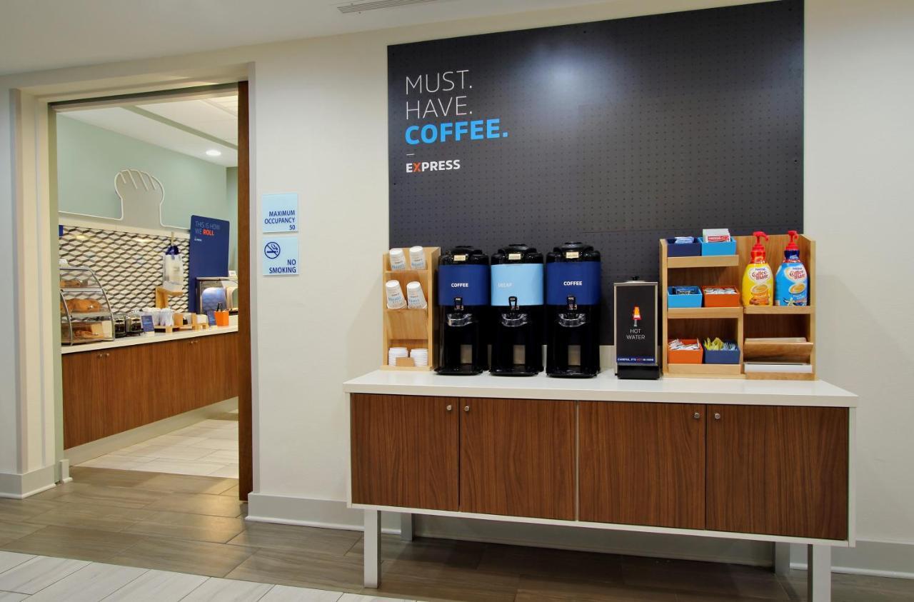 Holiday Inn Express & Suites Nevada By Ihg Buitenkant foto