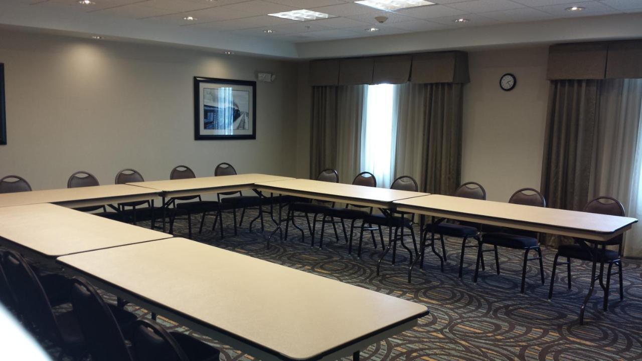 Holiday Inn Express & Suites Nevada By Ihg Buitenkant foto