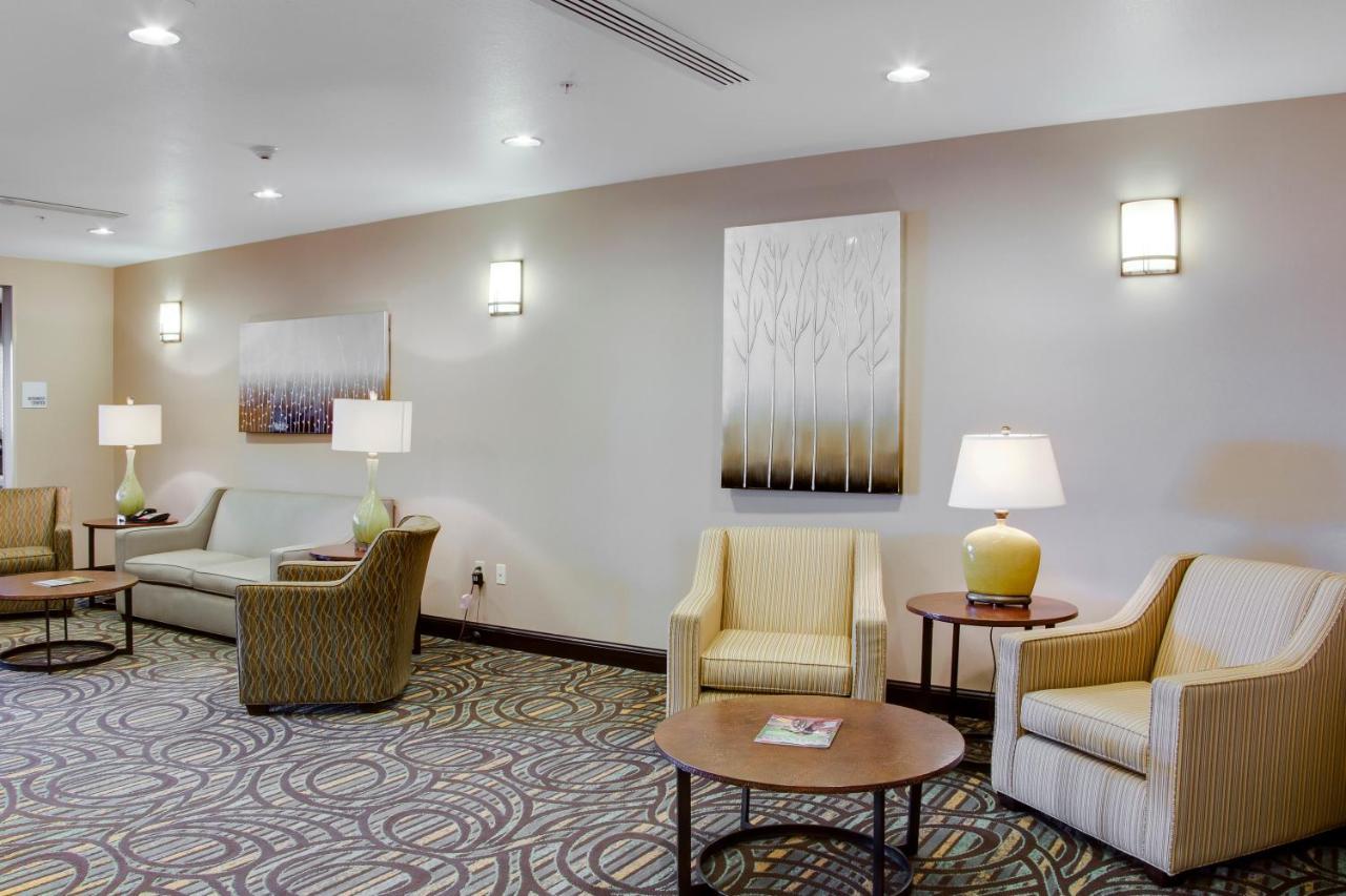 Holiday Inn Express & Suites Nevada By Ihg Buitenkant foto