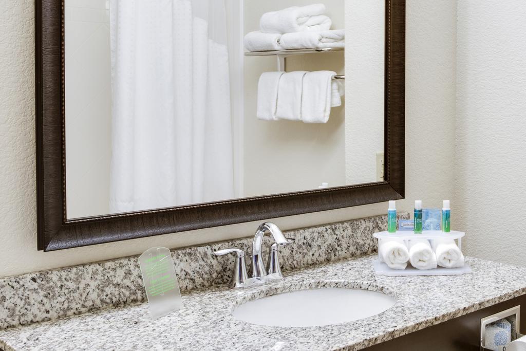 Holiday Inn Express & Suites Nevada By Ihg Buitenkant foto