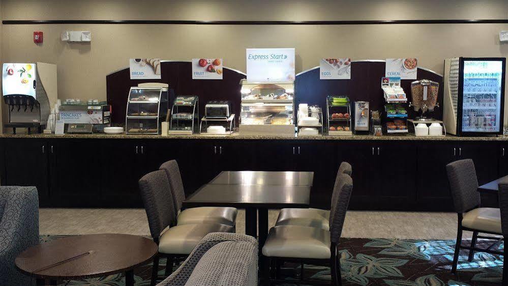 Holiday Inn Express & Suites Nevada By Ihg Buitenkant foto