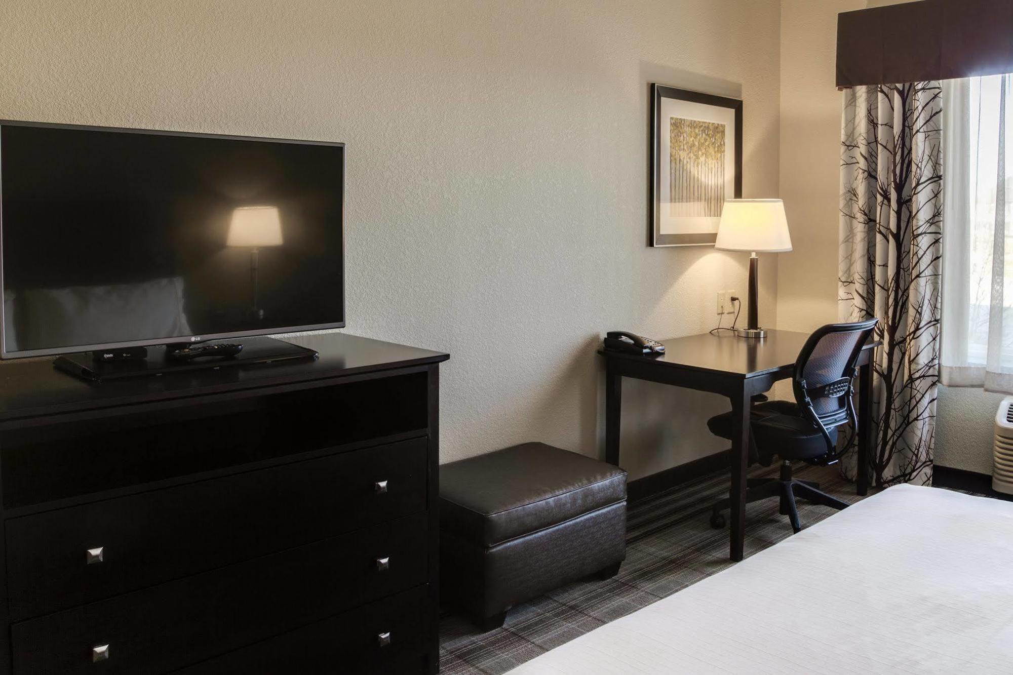 Holiday Inn Express & Suites Nevada By Ihg Buitenkant foto