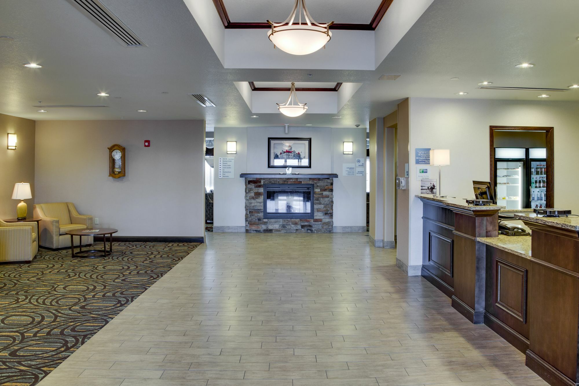 Holiday Inn Express & Suites Nevada By Ihg Buitenkant foto